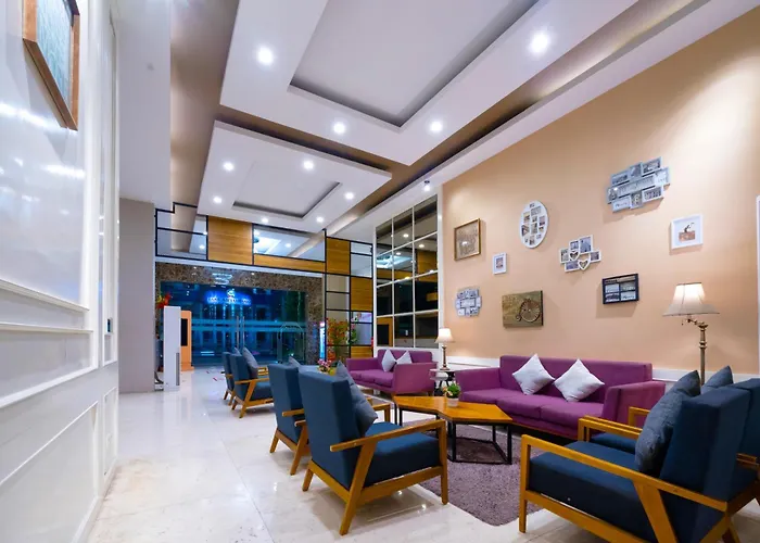 Triizz Hotel Semarang
