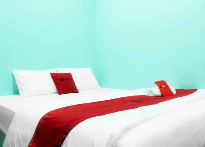 RedDoorz Near Gajah Mada Street Semarang Hotel